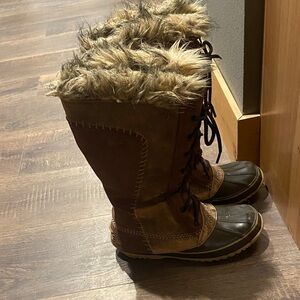 Sorel Brown Waterproof Boots with Stitch Detail